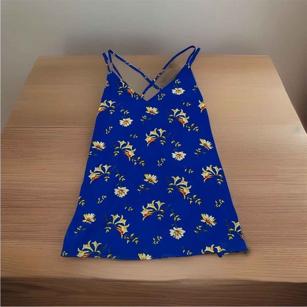 Naked Zebra Blue Floral Blouse Women’s Small Spring Summer Tank Top New No Tags - Picture 3 of 3